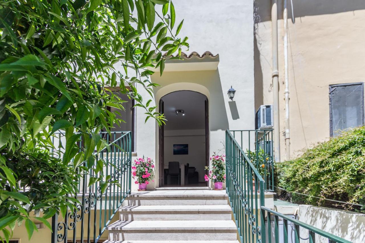 Villa Valverde Apartments E B&B Taormina Exterior photo