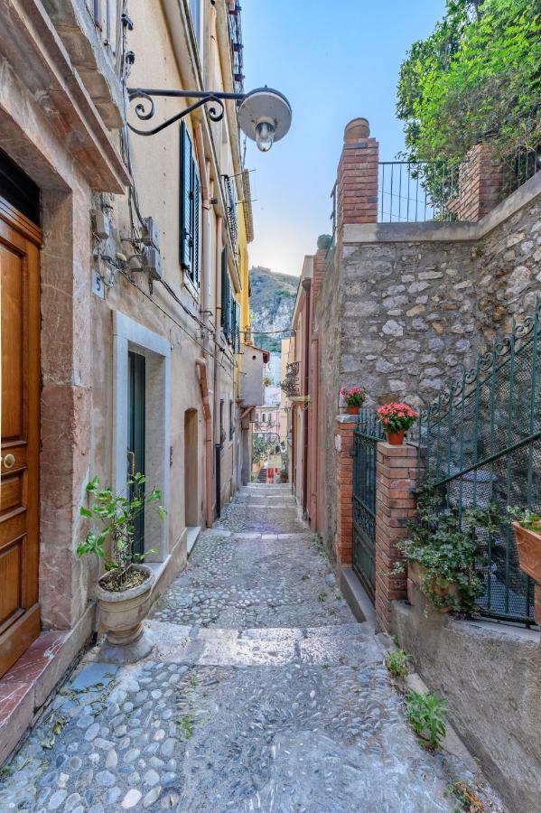 Villa Valverde Apartments E B&B Taormina Exterior photo